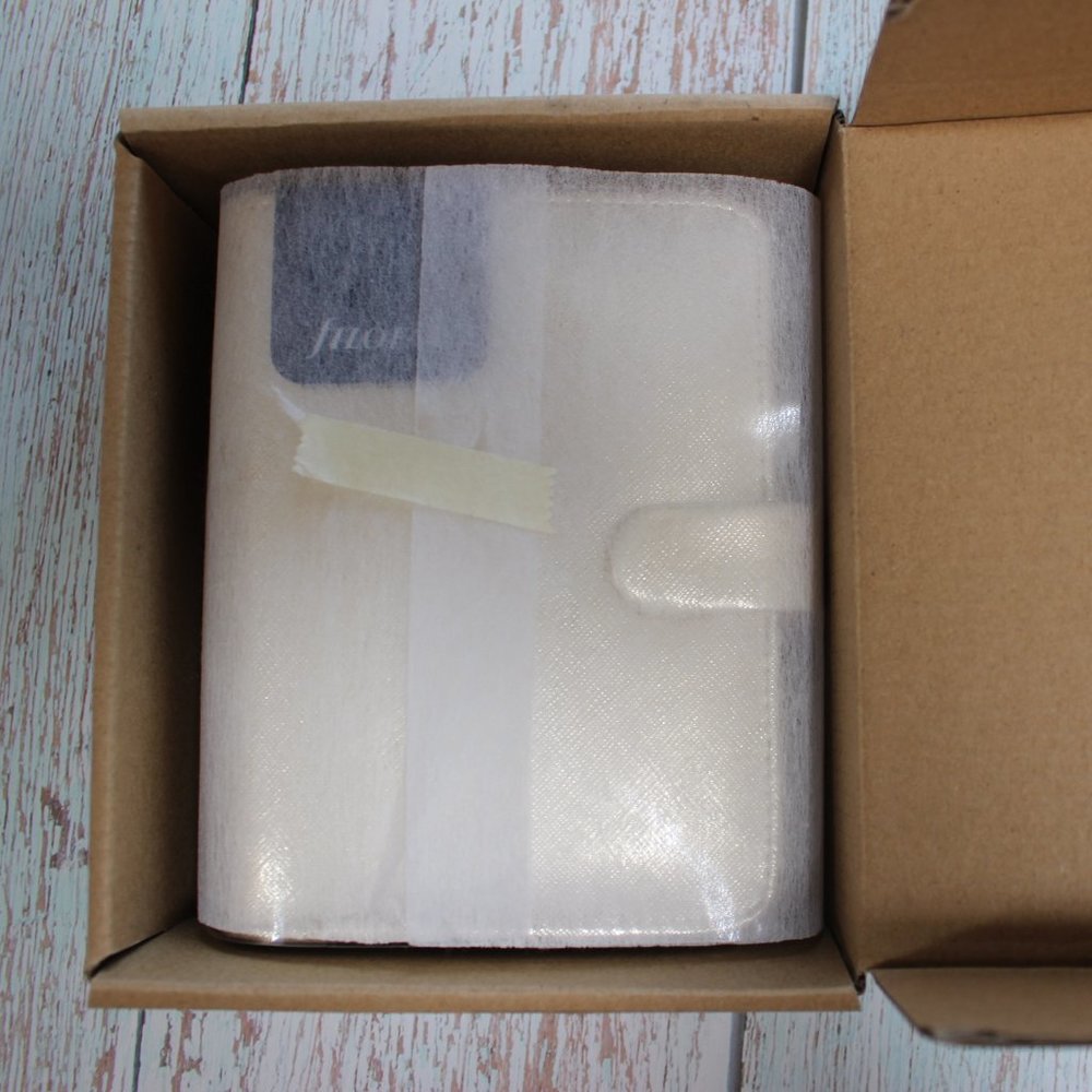 NWT Filofax Saffiano Metallic Poc Organizer Gold